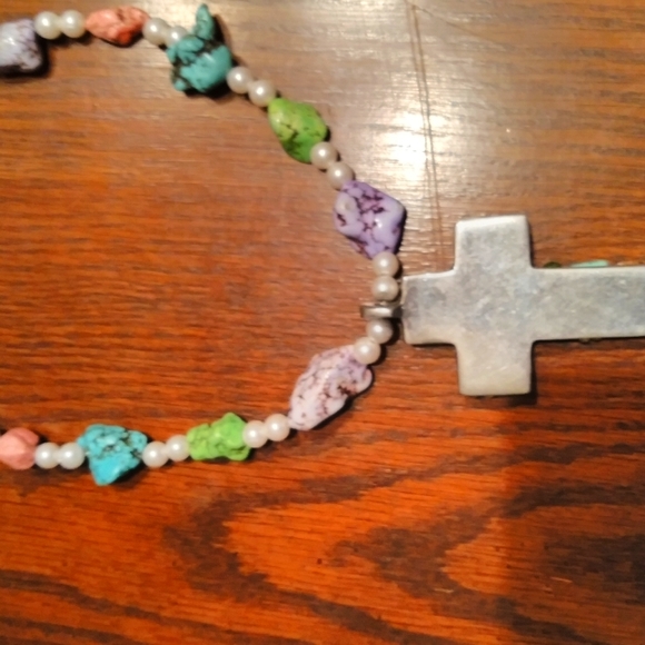 Beautiful multi colored stone and bead with cross necklace - Picture 3 of 3